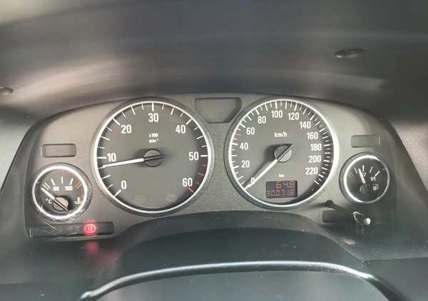 Volkswagen Golf cena 38900 przebieg: 261000, rok produkcji 2017 z Świdnica małe 154